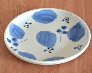 部焼・森陶房　ブルー木の葉の丸皿(6寸)