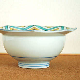 砥部焼　西岡工房　中鉢 砥部焼 西岡工房 中鉢（花朱絵）【和食器通販e-tobeyaki.com】