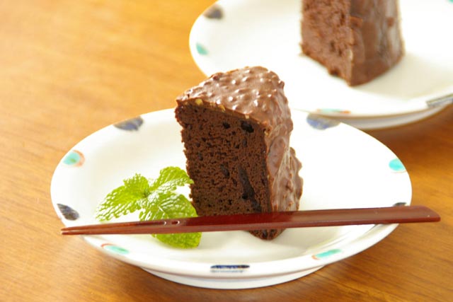 西岡工房の皿　チョコケーキ