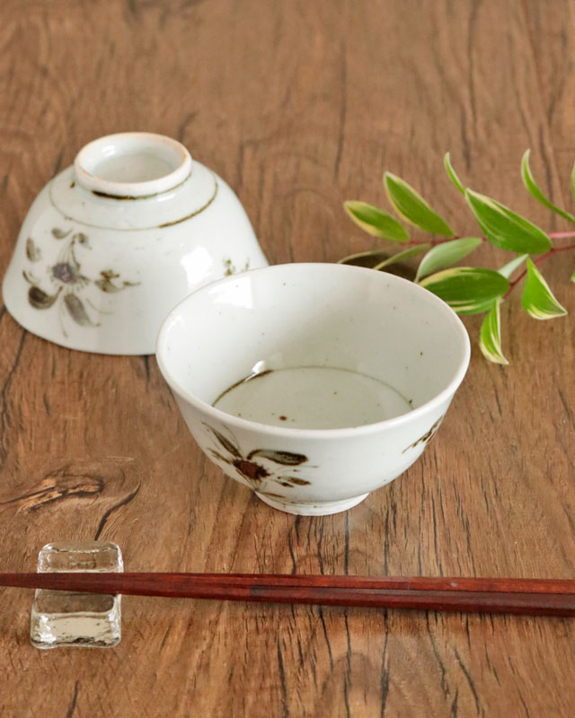 砥部焼の和食器 中田窯の茶碗 【砥部工房 からくさ】