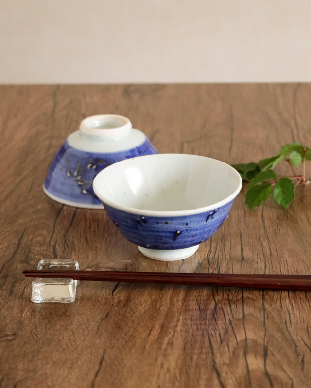 湧田焼.イッチン イッチン 唐草 7寸皿1 やちむん 陶器 北窯 宮城正享工房| mundasui