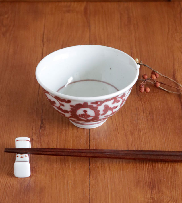 赤唐草紋の反茶碗 全体