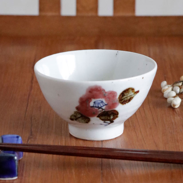 くらわんか茶碗 椿 釉裏紅 全体