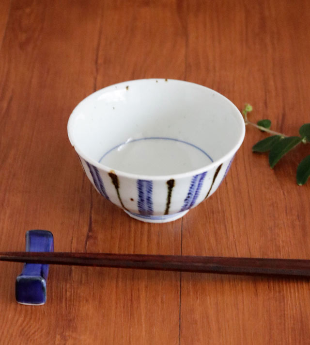 横からの立ち姿