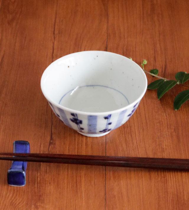 横からの立ち姿