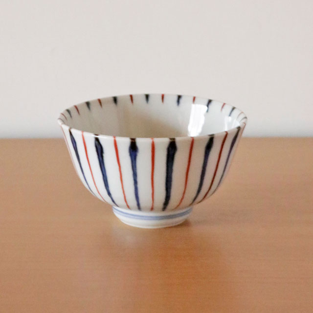 中田窯 二色とくさの反茶碗 正面全体図