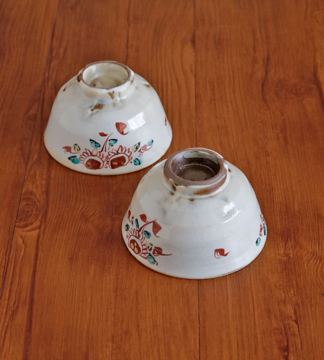 化粧色絵の茶碗 伏せた状態