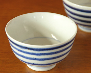 砥部焼の和食器 中田窯の茶碗 砥部工房 からくさ