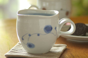 向井窯　青玉のくねくねマグ