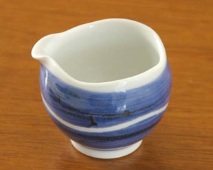 向井窯　青いミルク入れ