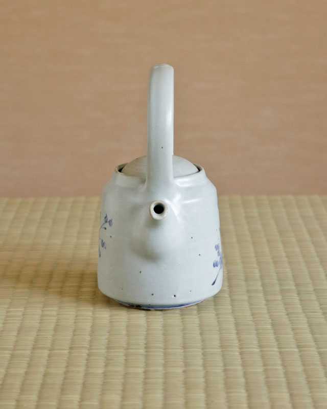 砥部焼の和食器 皐月窯の片口鉢 【砥部工房 からくさ】 砥部焼の和食器 皐月窯の片口鉢 【砥部工房 からくさ】