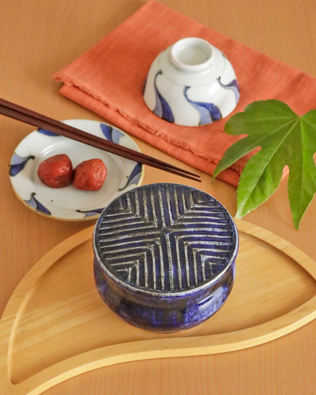 砥部焼の和食器 皐月窯の蓋物 【砥部工房 からくさ】