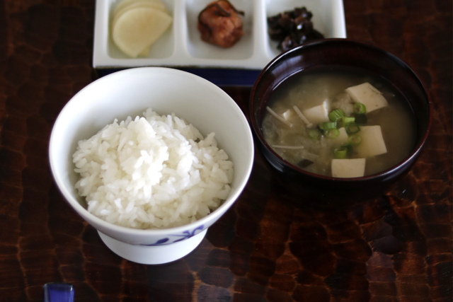 砥部焼の和食器 千山窯の茶碗 【砥部工房 からくさ】