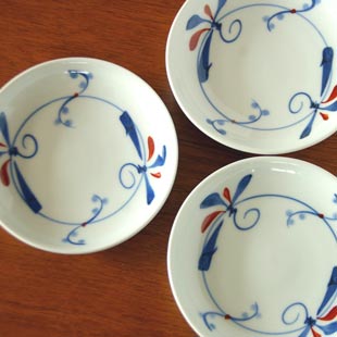 砥部焼・千山窯　上絵とんぼの小皿(4寸)の絵柄の比較