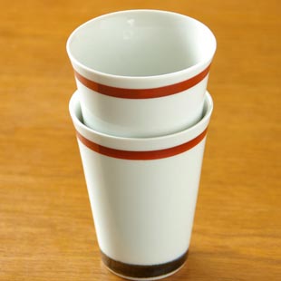 砥部焼・千山窯　ボーダー柄のタンブラーを重ねて