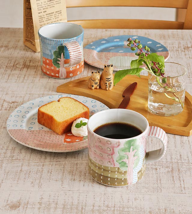 どうぶつマグカップ(ブルー・ヒョウ)のあるお茶の時間