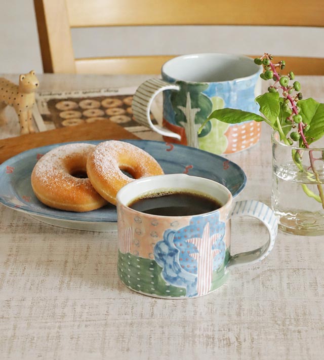 どうぶつマグ(ブルー・クマ)のお茶タイム風景