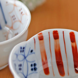 砥部焼の和食器 陶房遊の小鉢 【砥部工房 からくさ】