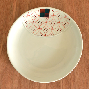 砥部焼・陶房遊　和紋の取皿(5寸)を上から見て