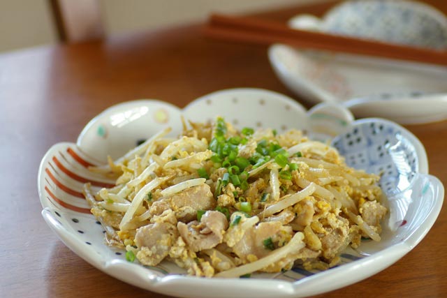 砥部焼の和食器 陶房遊の大皿 【砥部工房 からくさ】