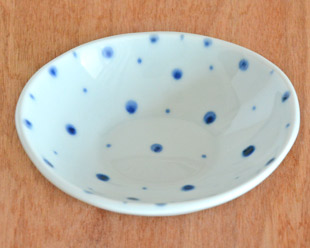 ><br>手づくりらしいフォルムが魅力の<span class=