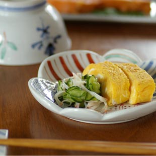 砥部焼の和食器 陶房遊の中皿 【砥部工房 からくさ】