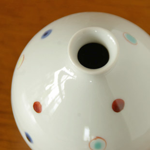砥部焼・陶房遊　いろえ水玉のぷっくり花器を上から見て