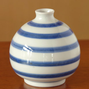 砥部焼の和食器 陶房遊の花器 【砥部工房 からくさ】