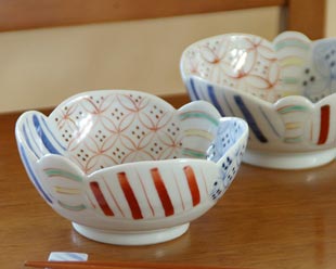 砥部焼　彩り紋の小鉢