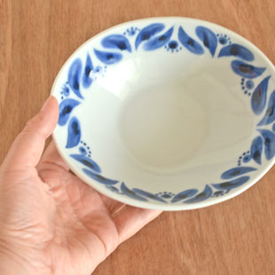 砥部焼の和食器 陶房遊の楕円皿 【砥部工房 からくさ】