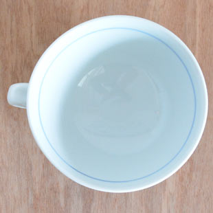 砥部焼・陶房遊　あまつぶのスープカップを上から見て