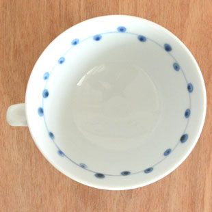 砥部焼・陶房遊　キノミナノのスープカップを上から見て