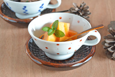 砥部焼・陶房遊　レッドプラネットのスープカップにアイスを