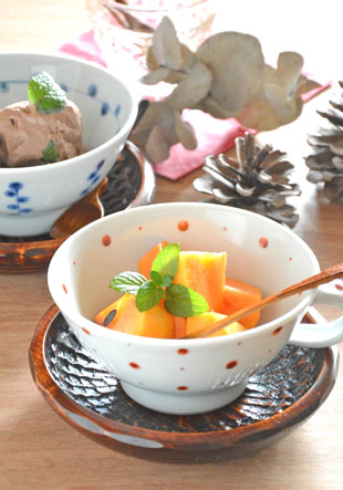 砥部焼・陶房遊　レッドプラネットのスープカップにアイスを