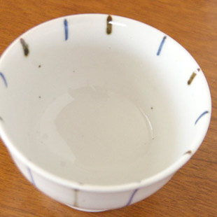砥部焼・陶房遊　とくさ紋の深茶碗を上から見て