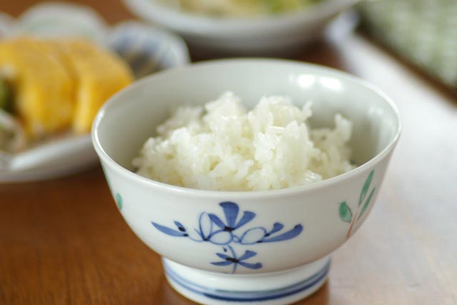 陶房遊　花ちらしの茶碗(小)