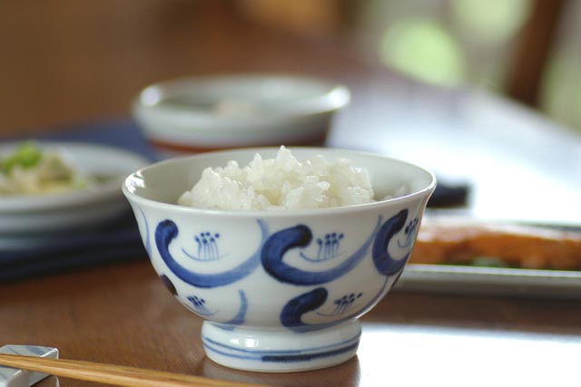 砥部焼・陶房遊　つばきの茶碗(小)