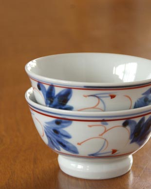 砥部焼・陶房遊　しだ紋の茶碗(小)を重ねて