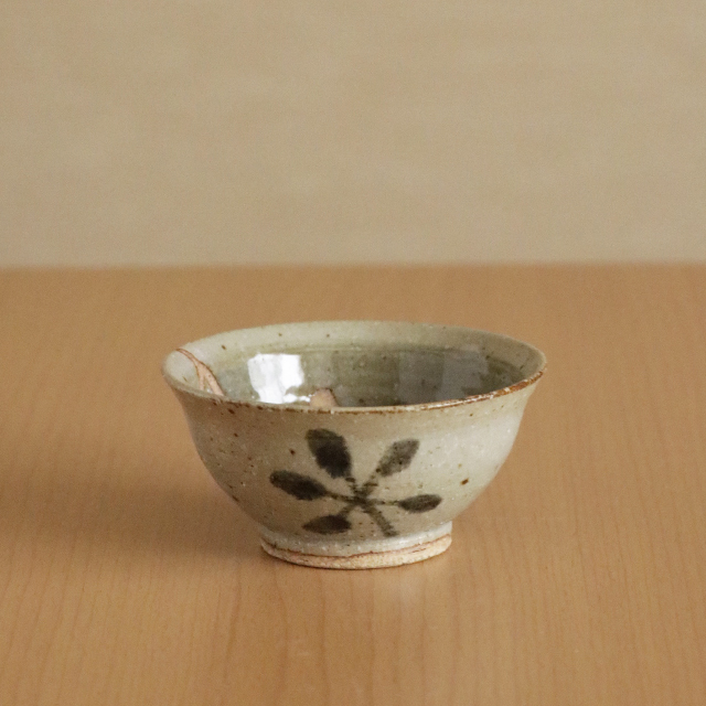 果物と山の風景の陶器ボウル 直径約16高さ10cmくらい