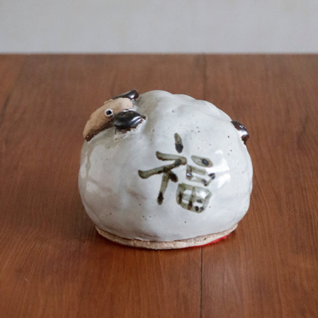 福ひつじの横姿