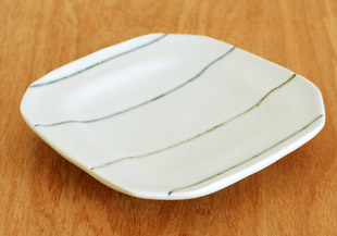 梅乃瀬窯 しましま柄の角皿