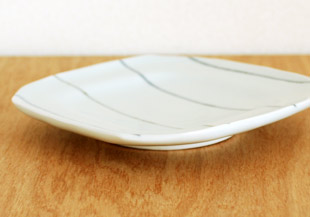 梅乃瀬窯 しましま柄の角皿