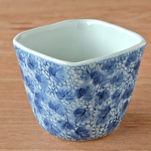 部焼・梅乃瀬窯　花唐草の角フリーカップ