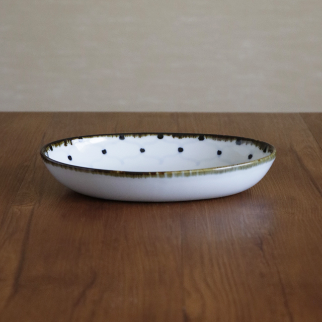 砥部焼の和食器 雲石窯の楕円皿 【砥部工房 からくさ】