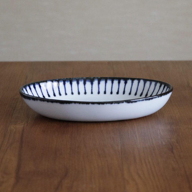 砥部焼の和食器 雲石窯の楕円皿 【砥部工房 からくさ】