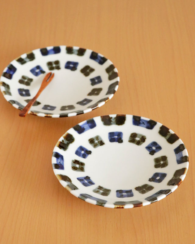 砥部焼の和食器 雲石窯の取皿 【砥部工房 からくさ】