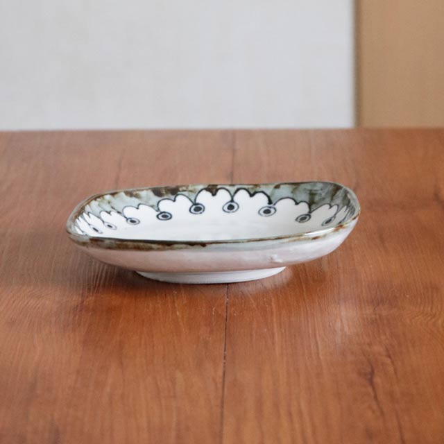 横から見た立ち上がりと高さ