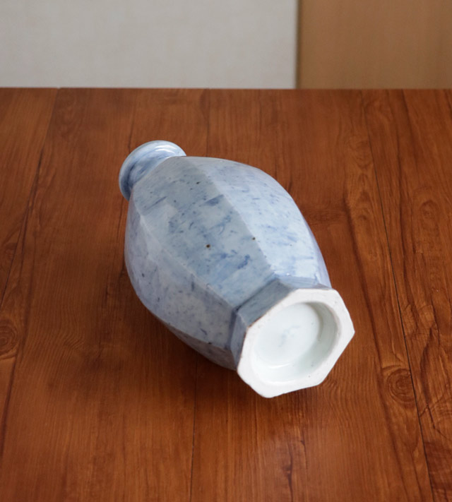 面取花器の斜めアングル
